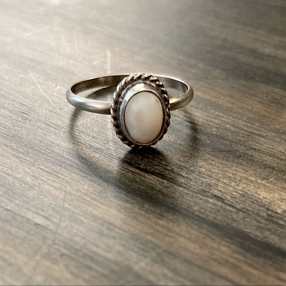 Mother Of Pearl Dainty Silver Ring Size 5 3/4